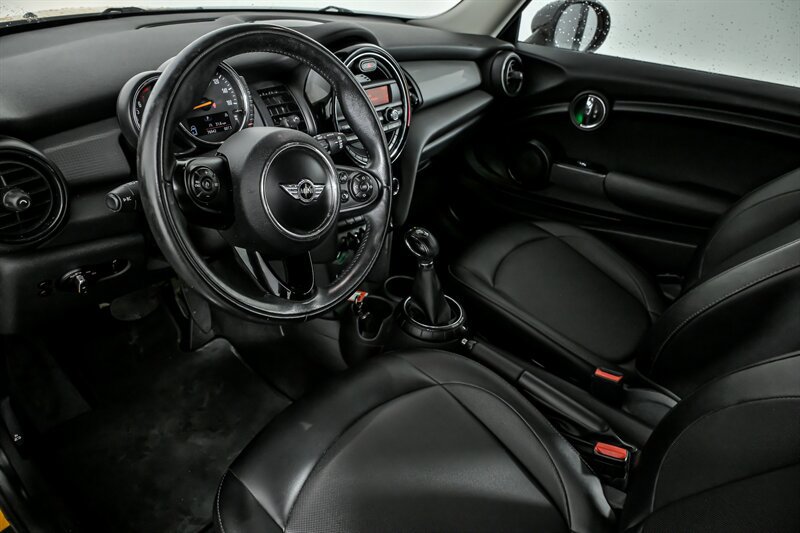 Used 2016 MINI Cooper 2-Door Hardtop image 16