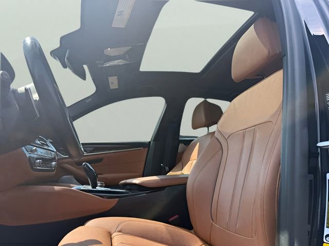 Used 2020 BMW M550i xDrive w/ Dynamic Handling Package image 18