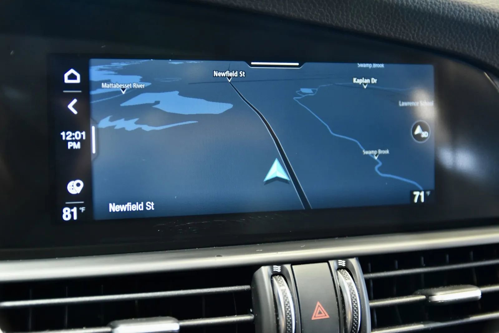 Used 2022 Alfa Romeo Giulia Ti image 13