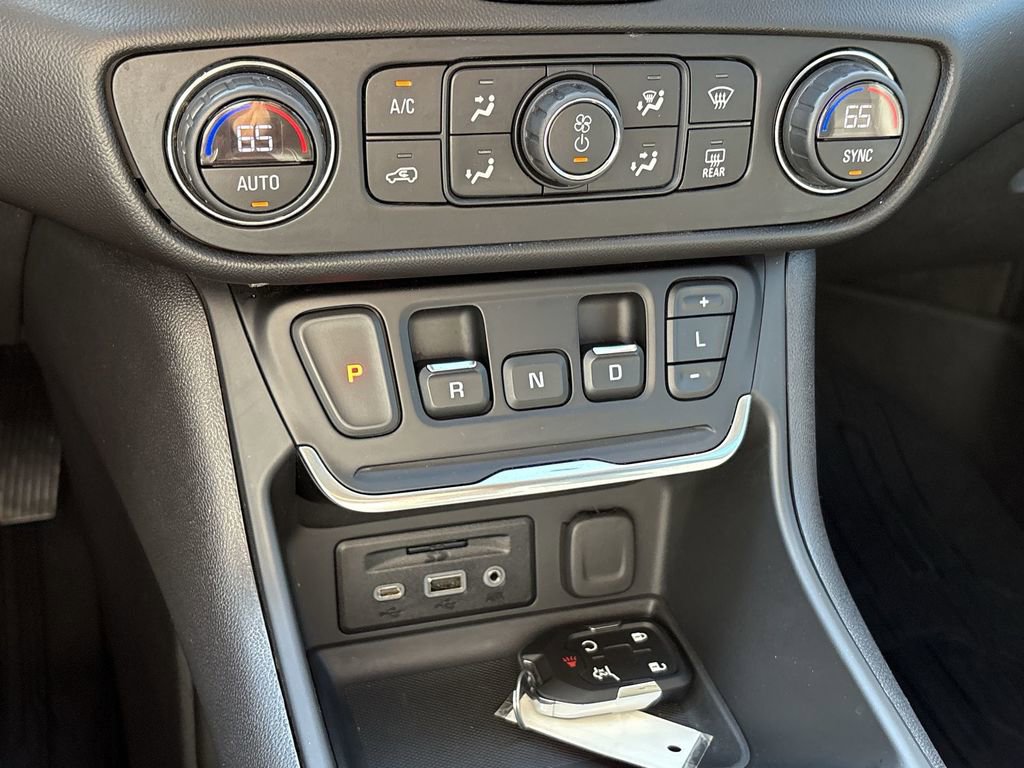 Used 2020 GMC Terrain Denali w/ Denali Premium Package AWD/4WD image 20