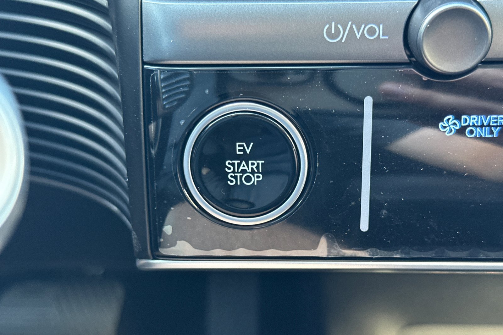 New 2026 Hyundai Ioniq 5 SE AWD/4WD image 23