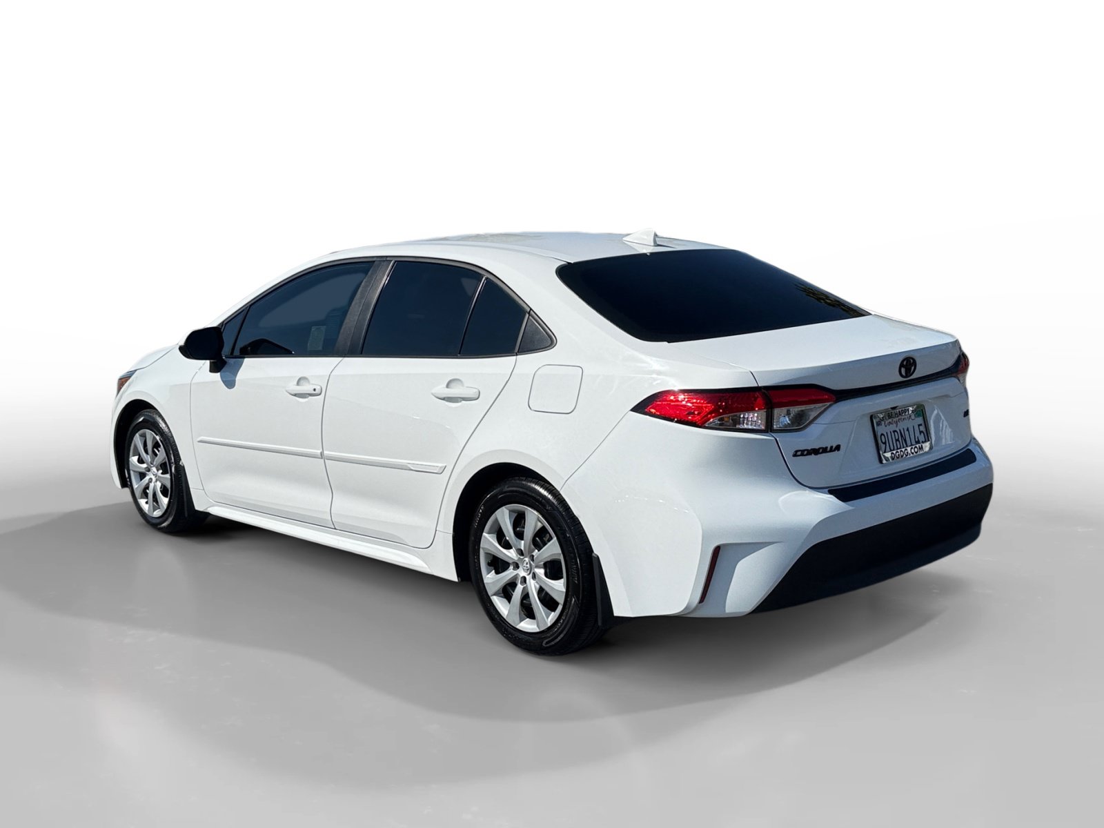 Used 2025 Toyota Corolla LE FWD image 3