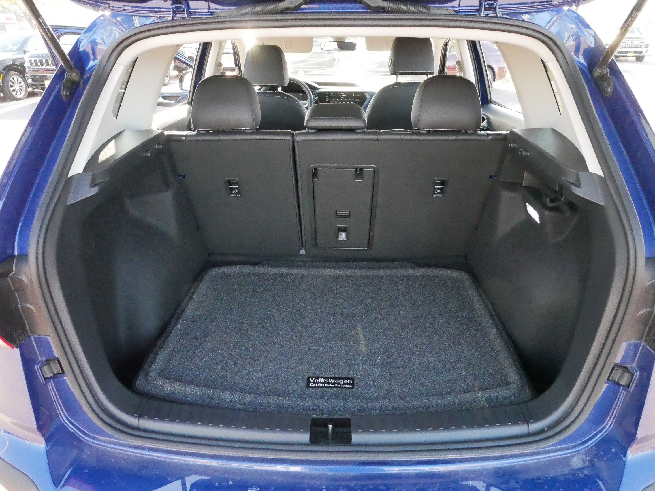 Used 2024 Volkswagen Taos SE w/ Panoramic Sunroof Package image 18