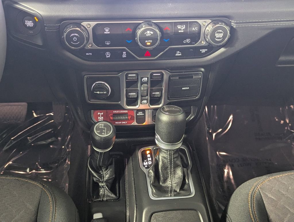 Used 2026 Jeep Gladiator Mojave AWD/4WD image 21