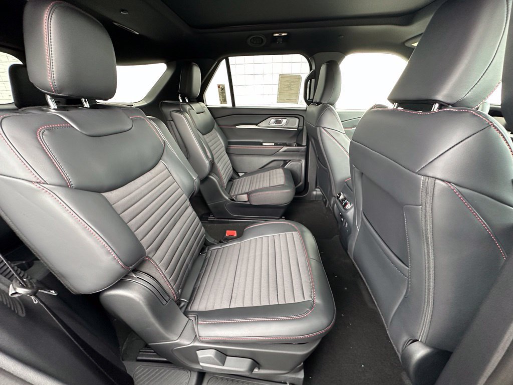 New 2027 Ford Explorer ST-Line w/ Premium Package AWD/4WD image 26