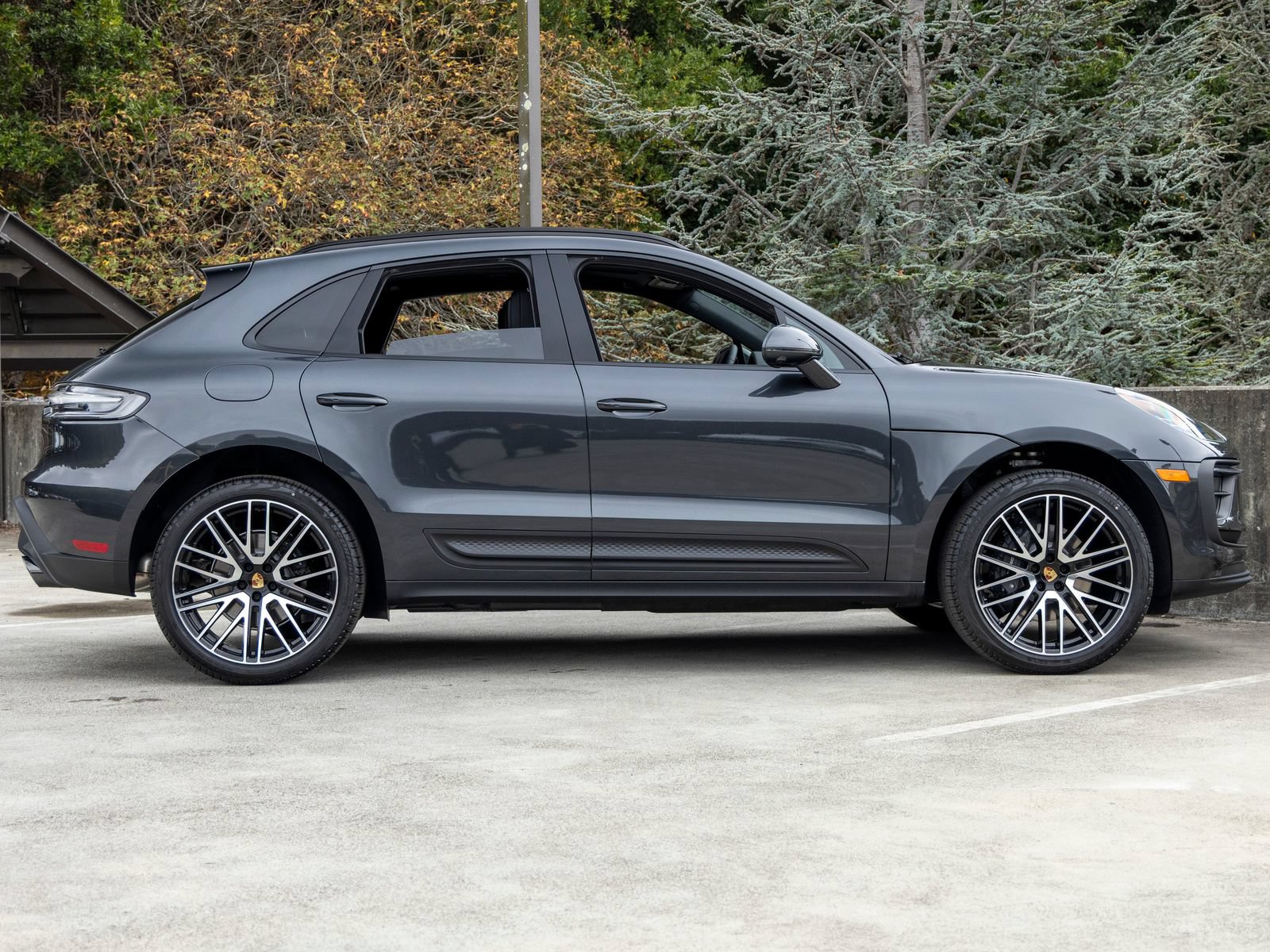 New 2026 Porsche Macan AWD/4WD image 12