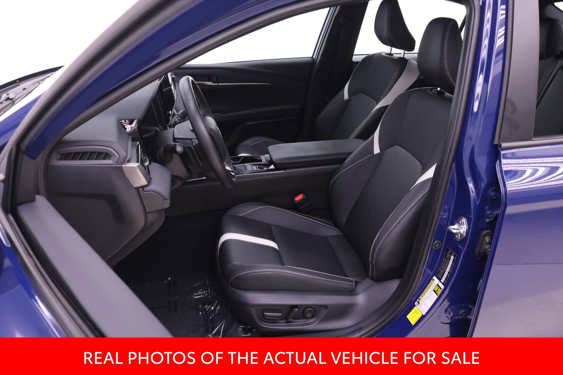 Certified 2025 Toyota Camry SE FWD image 4