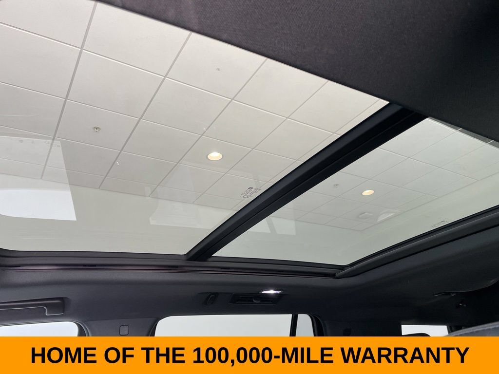 Used 2021 Chevrolet Tahoe LT w/ LT Signature Package AWD/4WD image 36