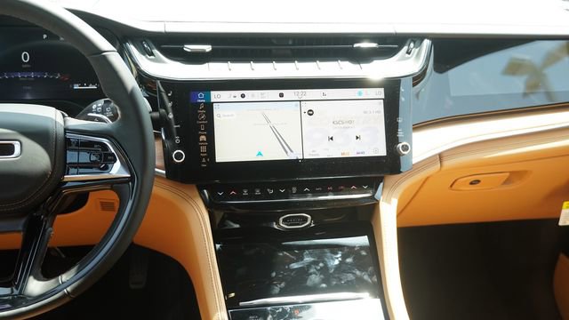 New 2026 Jeep Grand Cherokee L Summit AWD/4WD image 16