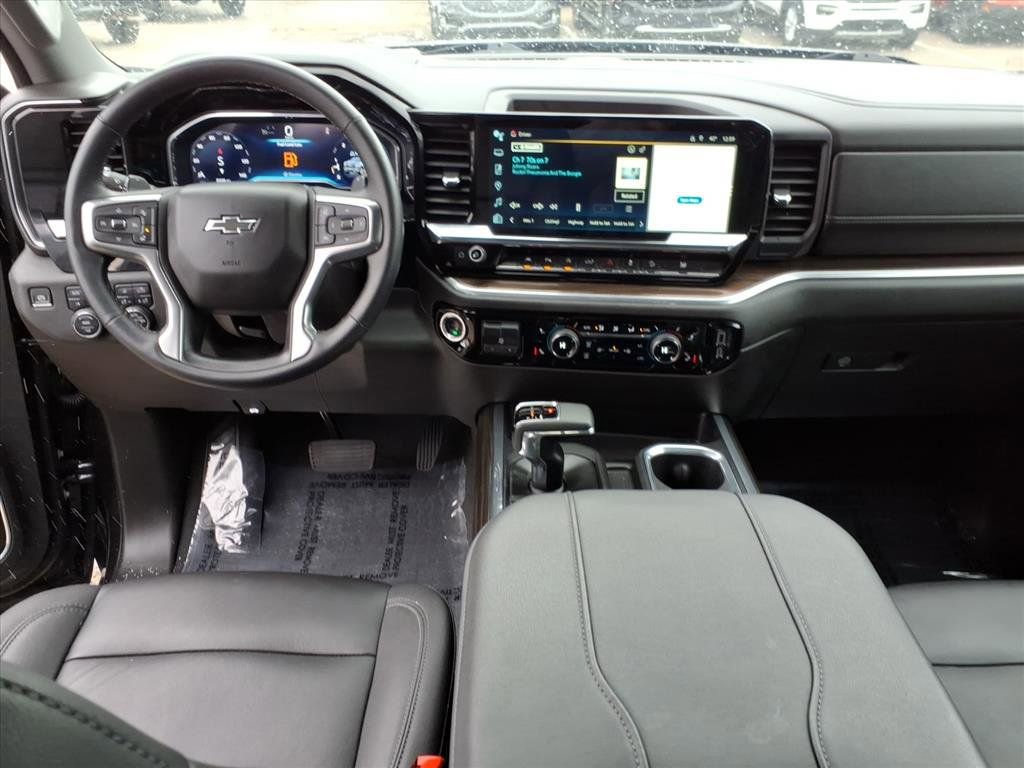 Used 2024 Chevrolet Silverado 1500 RST image 11