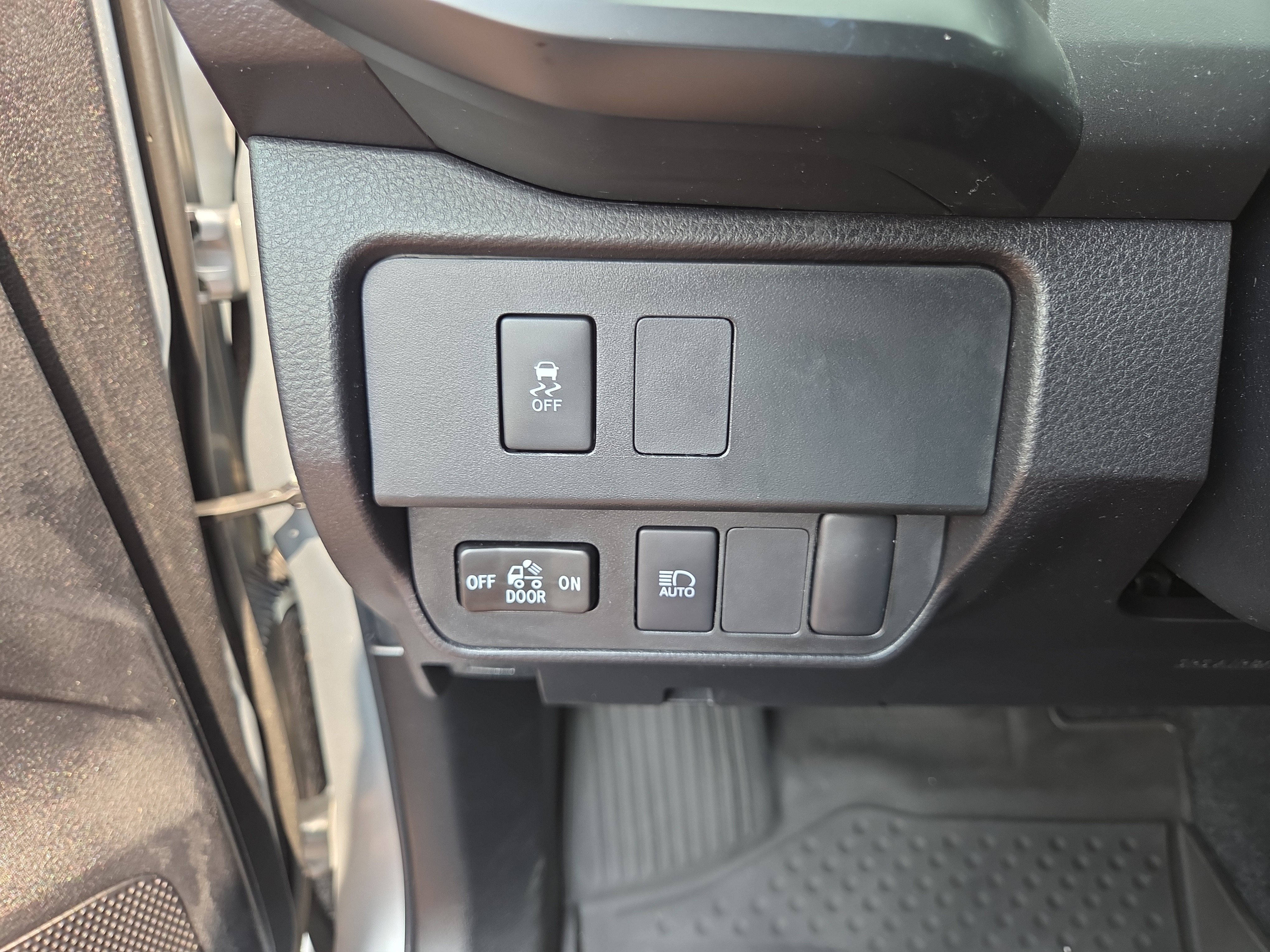 Certified 2023 Toyota Tacoma SR RWD image 27