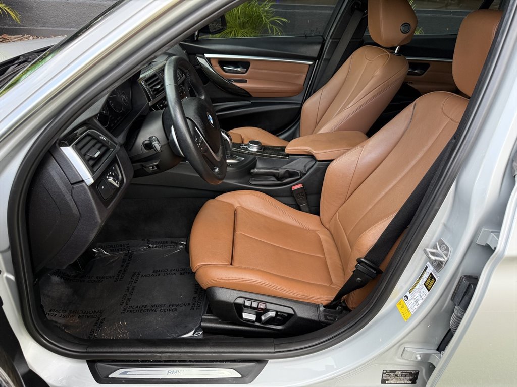 Used 2017 BMW 330i Sedan RWD image 13