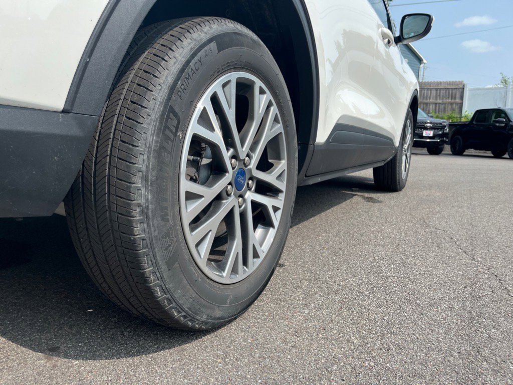 Used 2022 Ford Escape SEL w/ Equipment Group 302A image 7