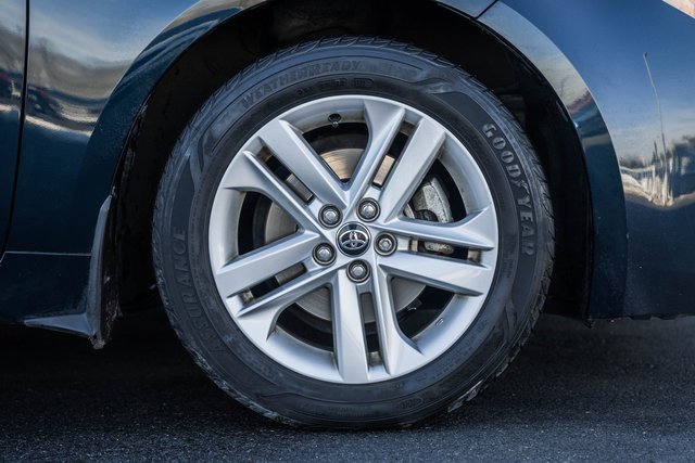 Used 2019 Toyota Corolla SE w/ SE Option Package image 18