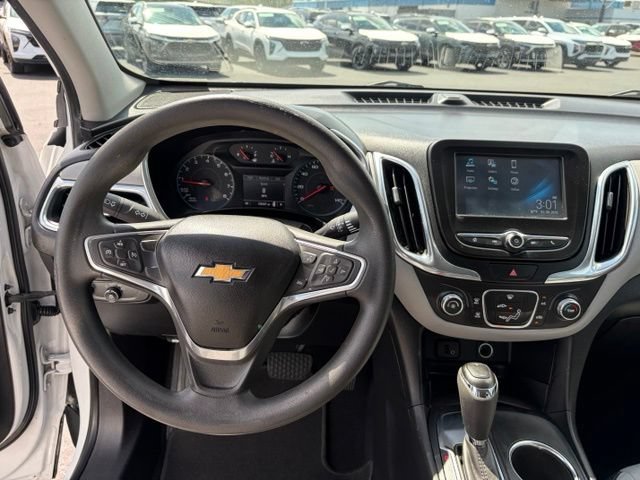 Used 2018 Chevrolet Equinox LS FWD image 17