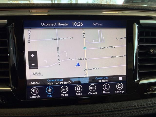 Used 2018 Chrysler Pacifica Limited w/ Tire & Wheel Group image 15