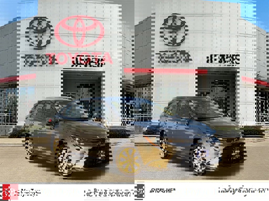 Used 2025 Toyota Corolla LE