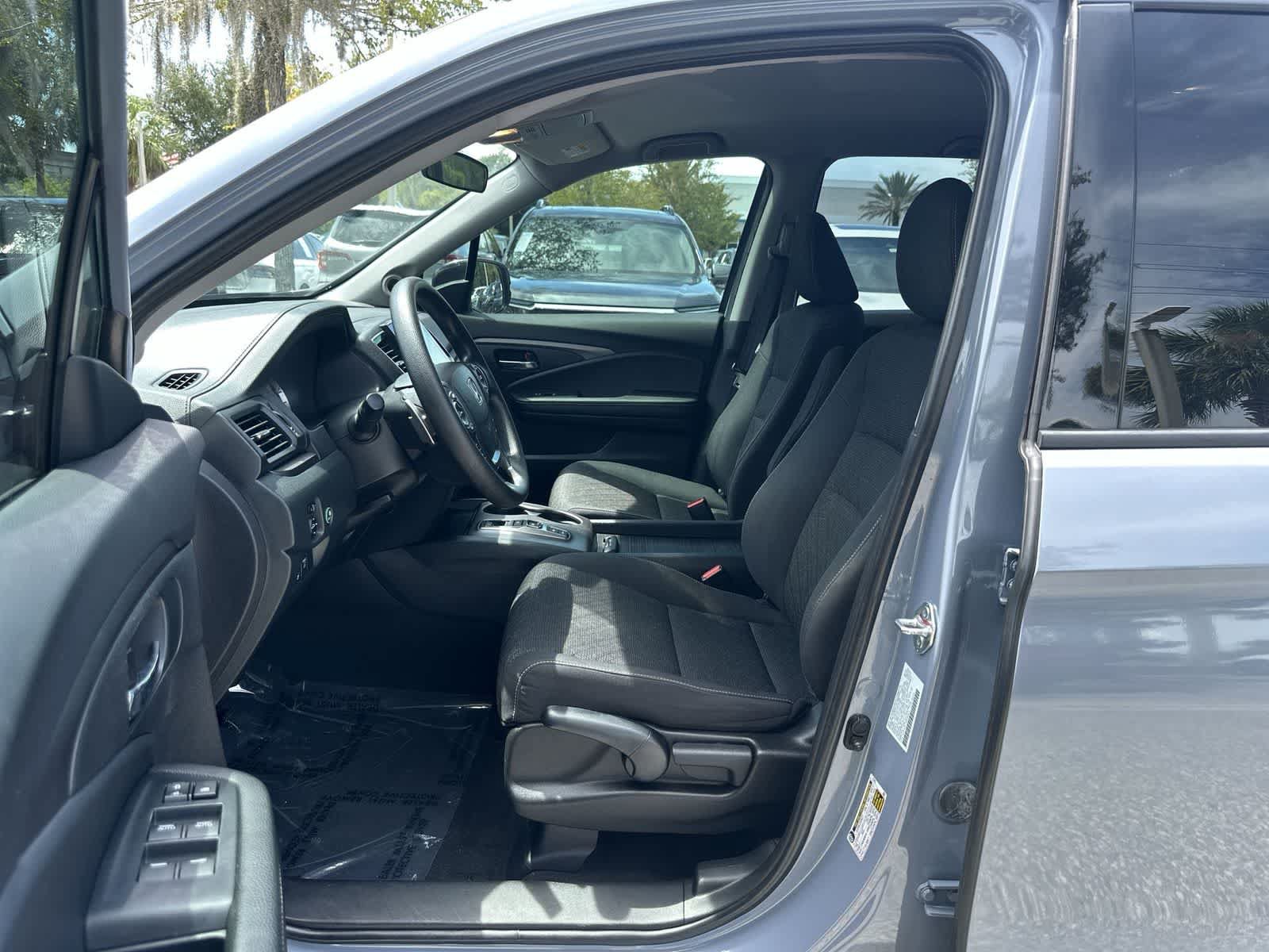 Used 2023 Honda Ridgeline Sport image 2