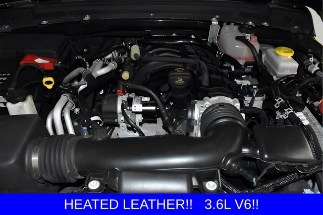 Used 2021 Jeep Wrangler Unlimited Rubicon w/ Dual Top Group AWD/4WD image 10