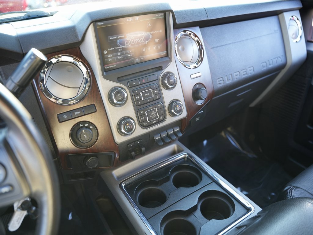 Used 2015 Ford F350 Lariat image 21