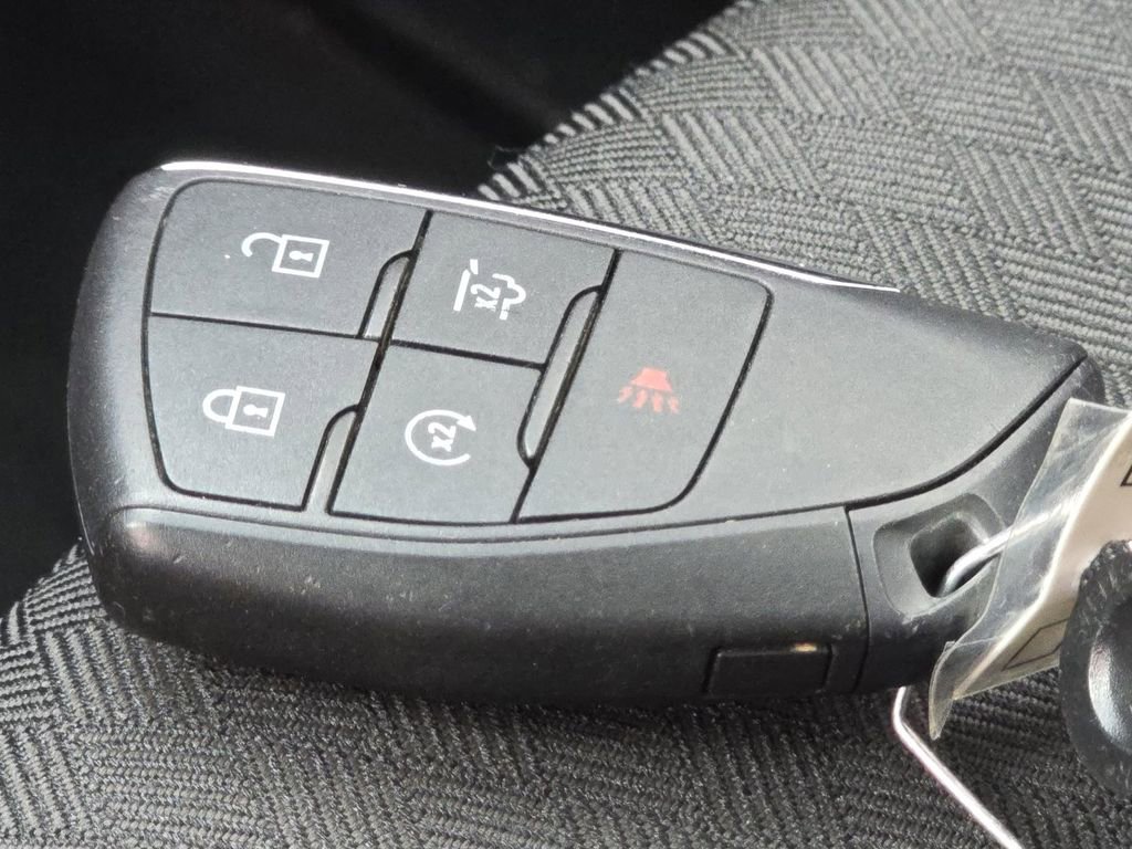 Used 2023 GMC Yukon SLE AWD/4WD image 34