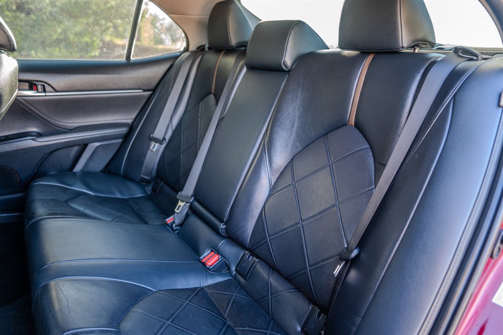 Used 2018 Toyota Camry XLE w/ Audio Package FWD image 28