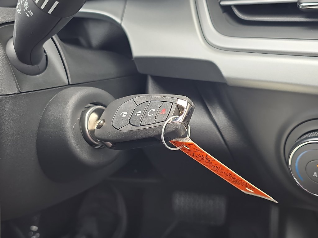 New 2025 Chevrolet Trax RS w/ Driver Confidence Package image 27