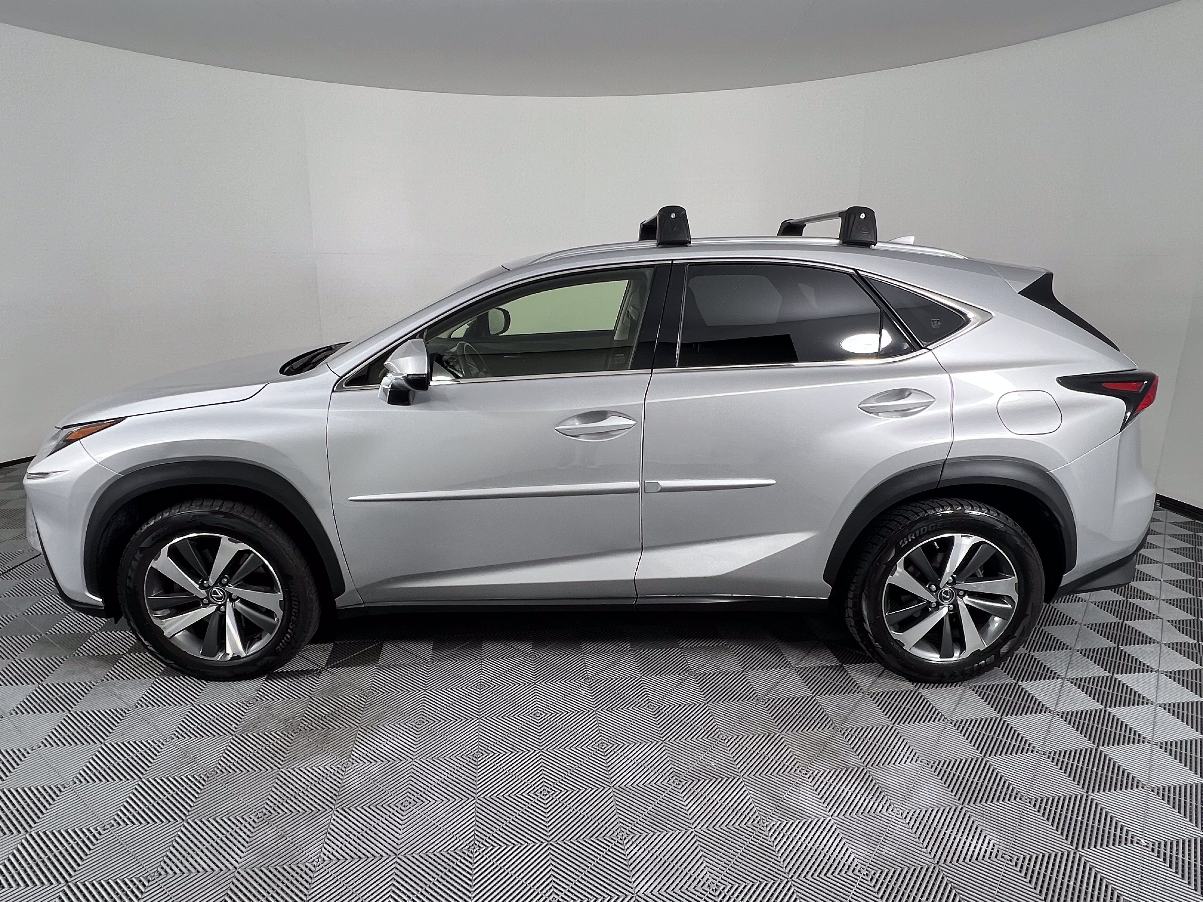 Used 2018 Lexus NX 300 AWD w/ Premium Package image 9