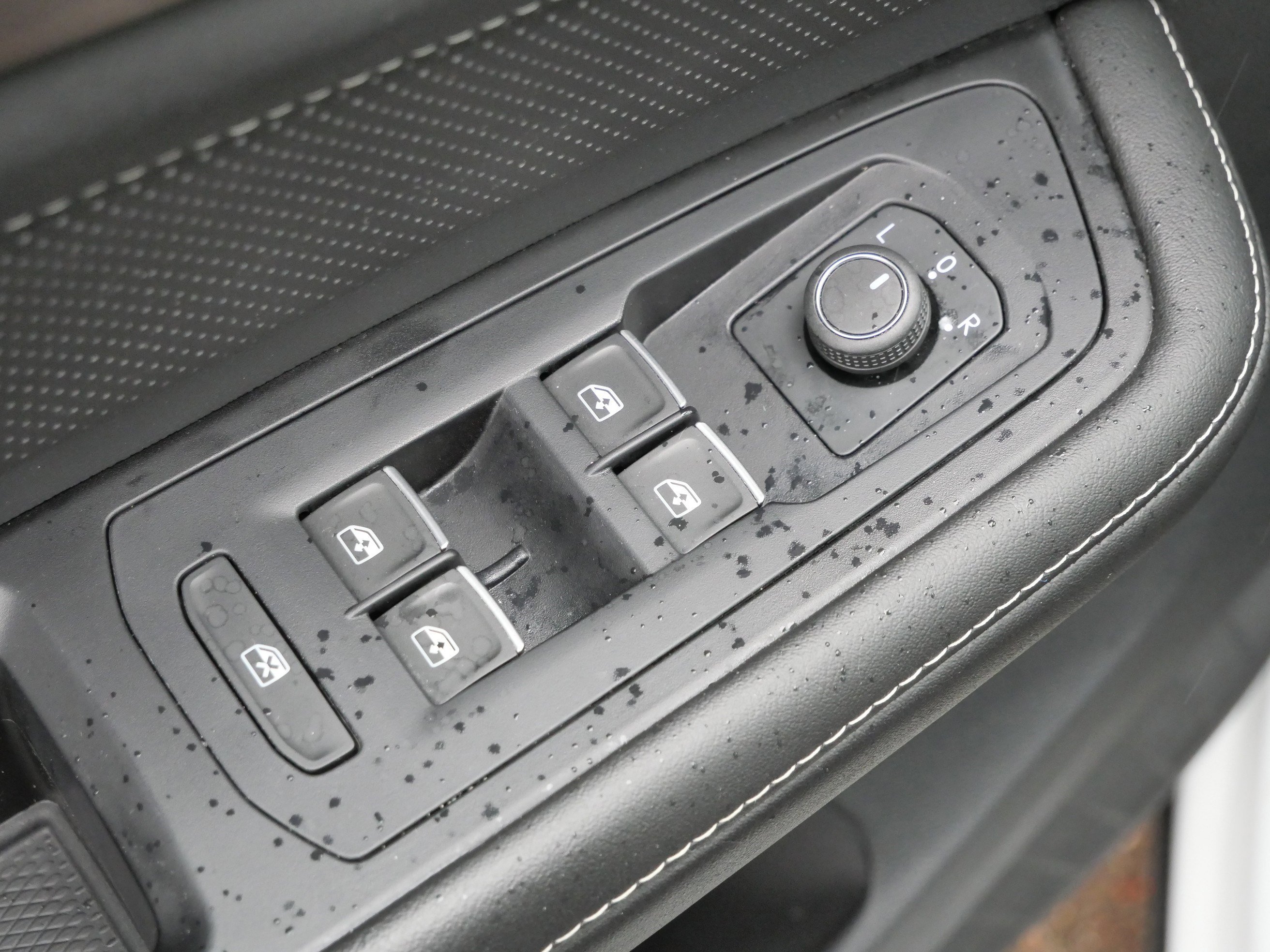 Certified 2024 Volkswagen Atlas SE image 19