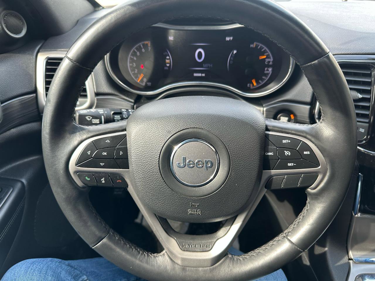 Used 2019 Jeep Grand Cherokee Altitude AWD/4WD image 35