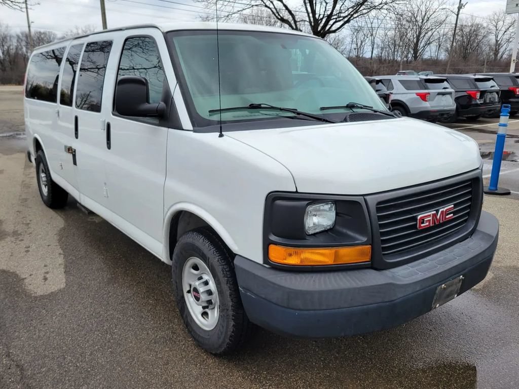 Used 2017 GMC Savana 3500 LS RWD image 7