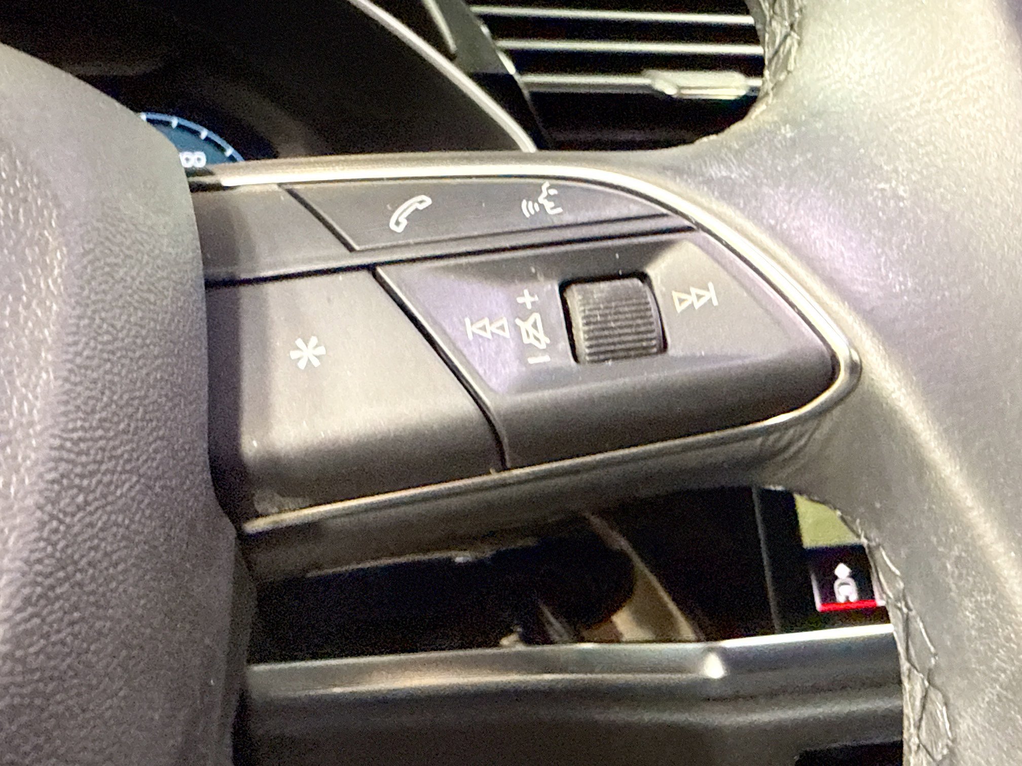 Used 2024 Audi Q3 2.0T Premium Plus image 38