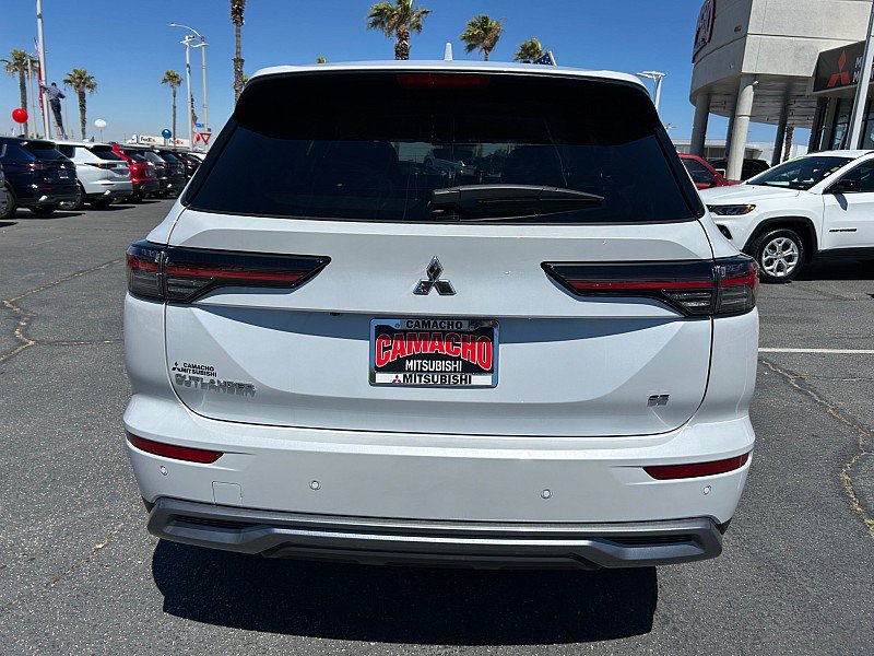 New 2026 Mitsubishi Outlander SE FWD image 4