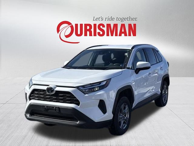 Used 2025 Toyota RAV4 XLE image 5