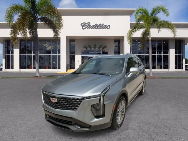 Used 2025 Cadillac XT4 Premium Luxury FWD image 5