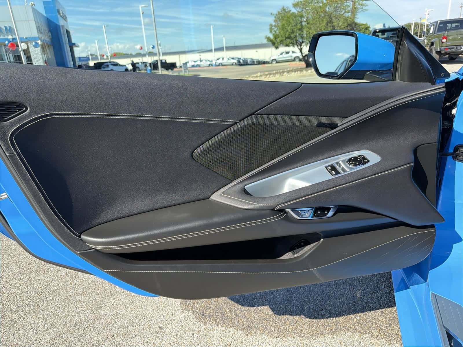 Used 2020 Chevrolet Corvette Stingray Coupe w/ Z51 Performance Package RWD image 21