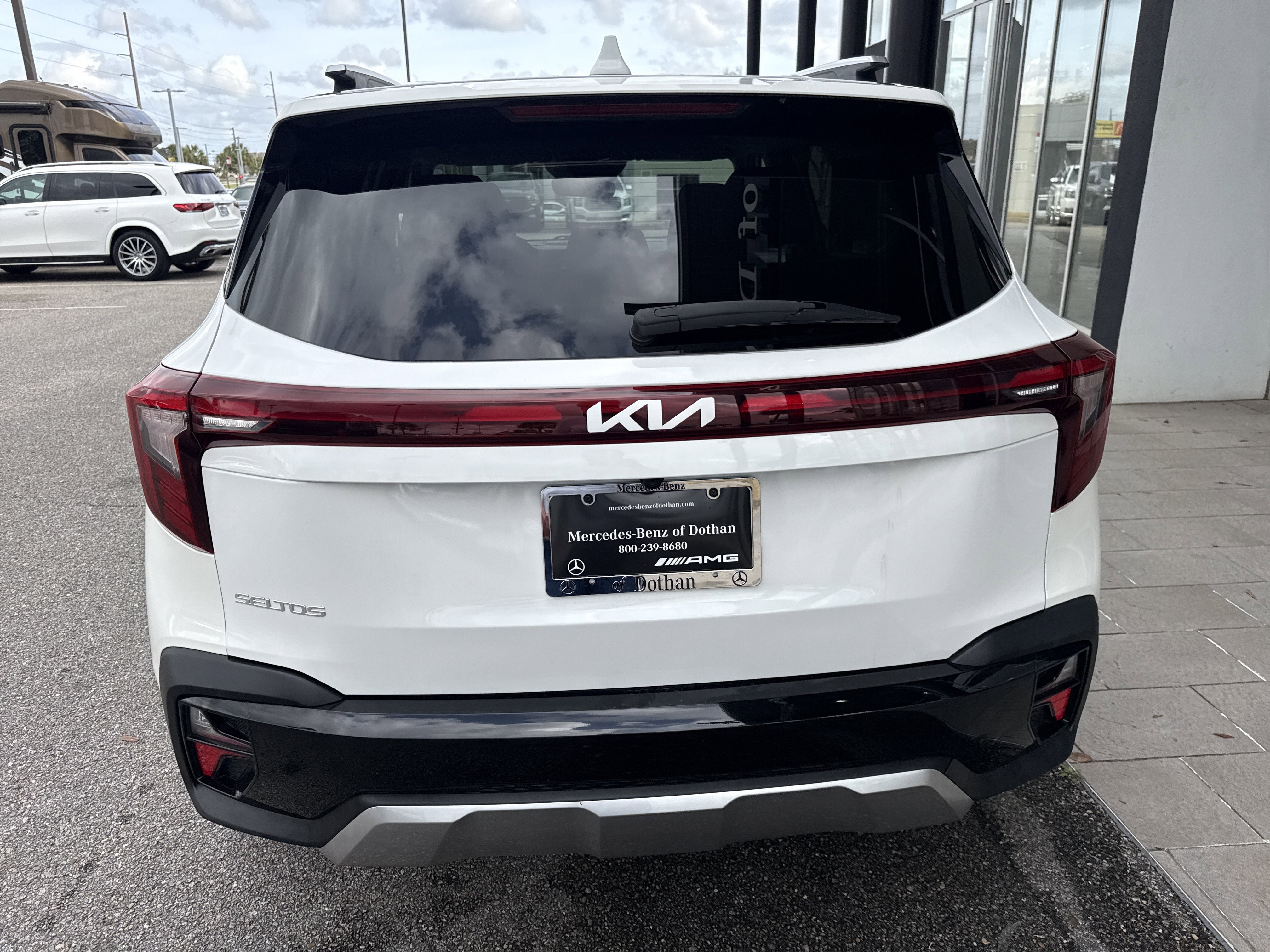 Used 2024 Kia Seltos EX image 3