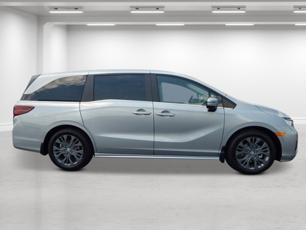 New 2026 Honda Odyssey Touring image 2