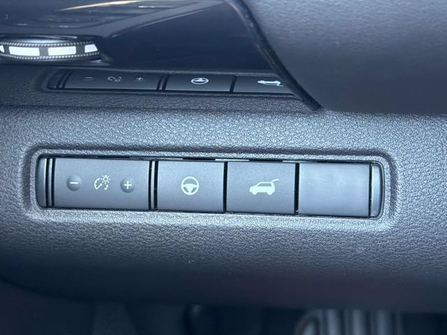 Certified 2025 Nissan Pathfinder SV FWD image 23