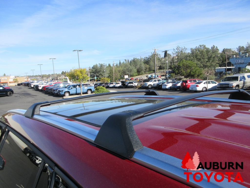 New 2026 Toyota Highlander Platinum image 9