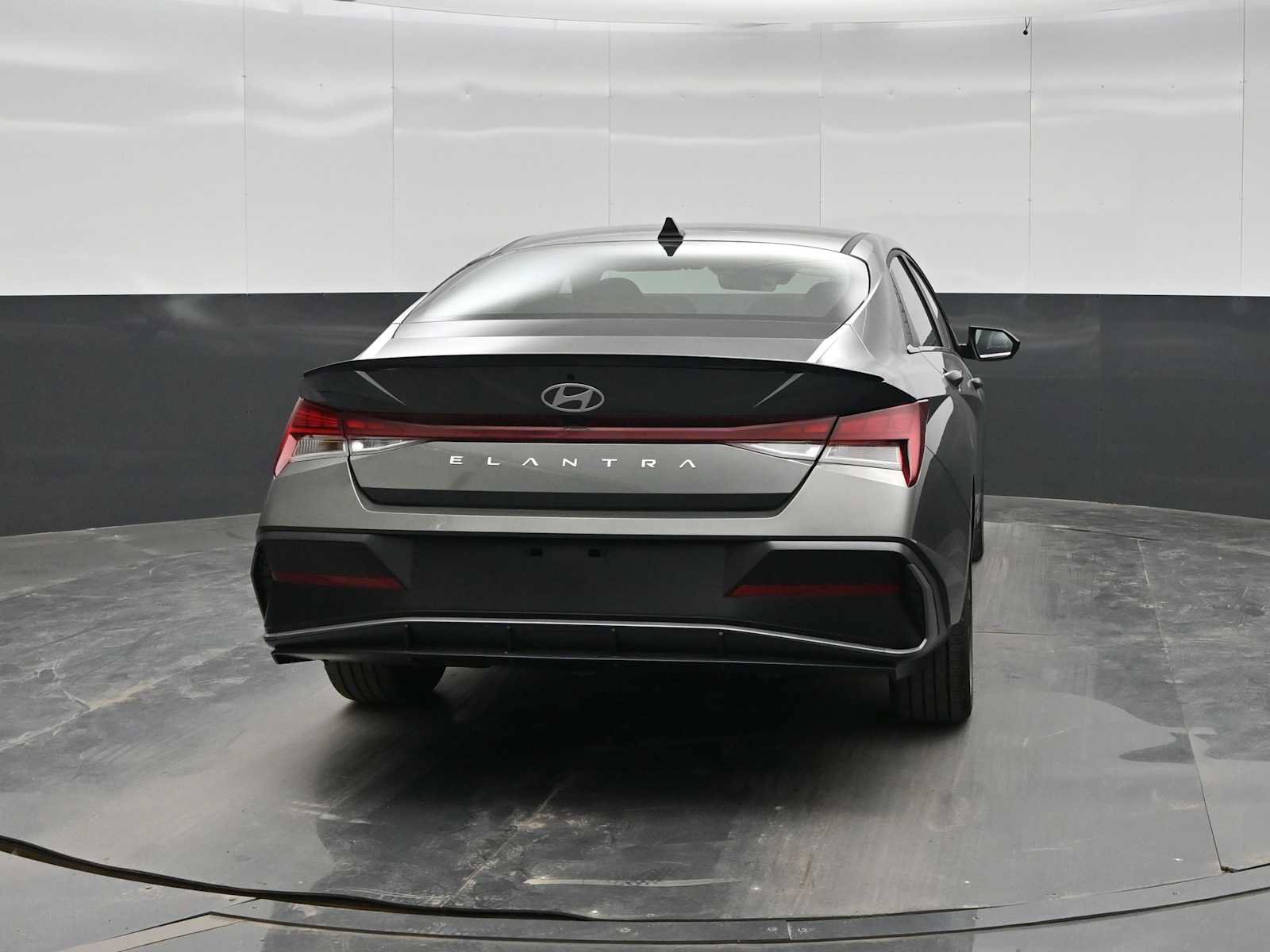 New 2026 Hyundai Elantra SEL Sport Premium FWD image 6