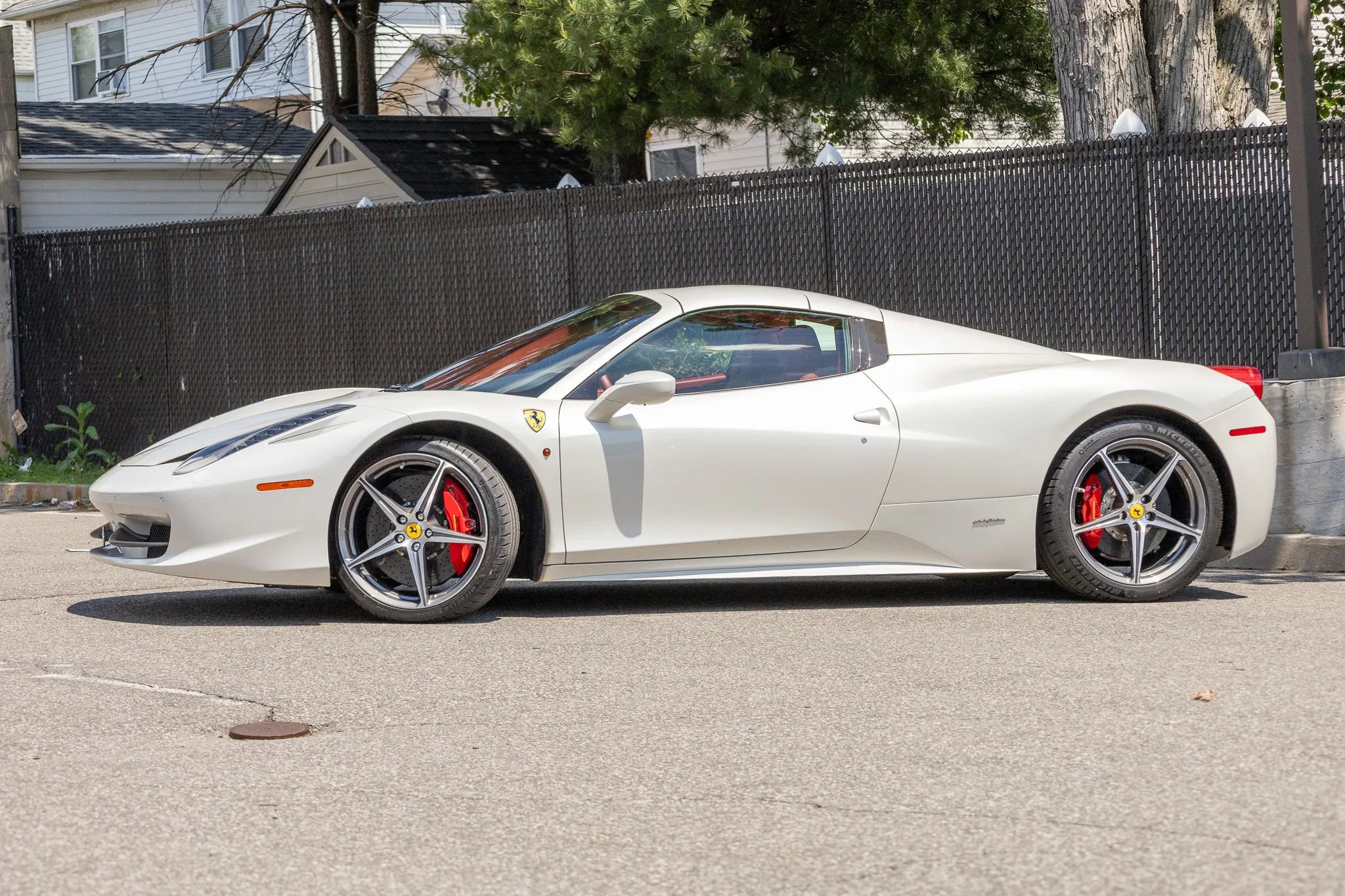 Used 2012 Ferrari 458 Spider RWD image 11