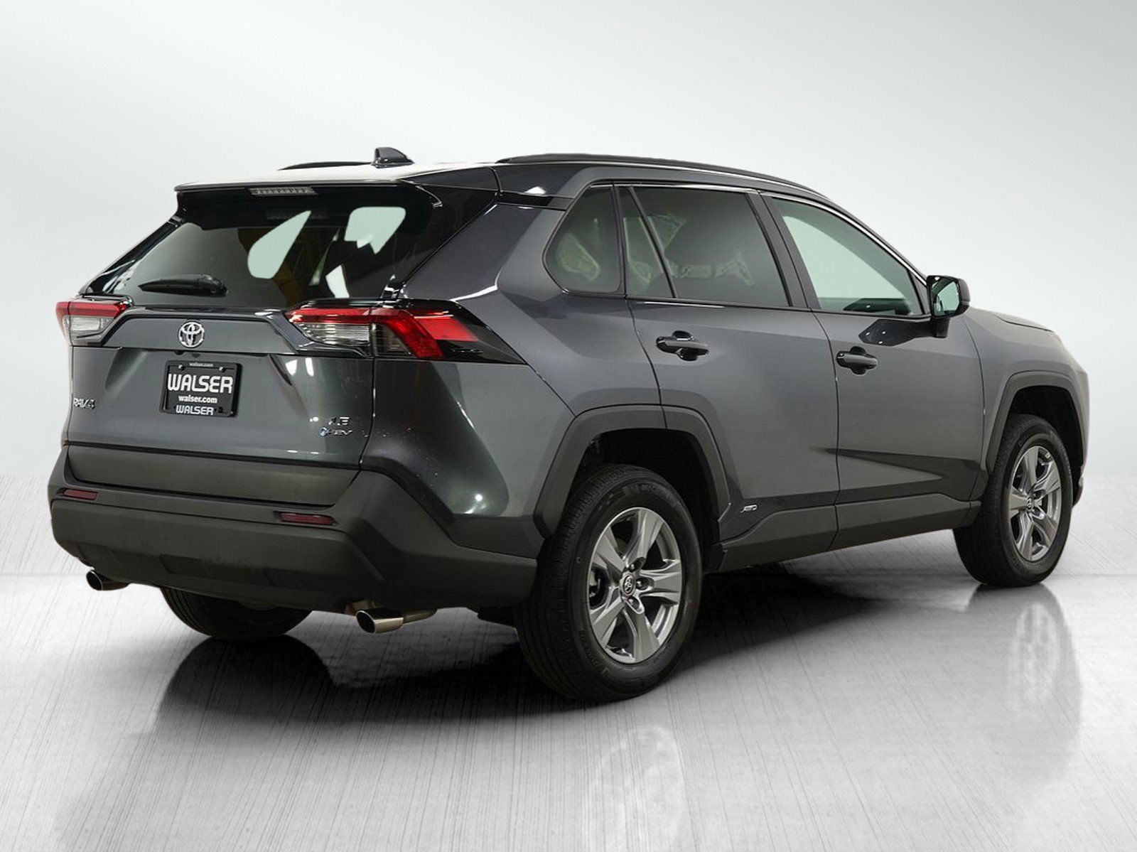 Used 2025 Toyota RAV4 LE AWD/4WD image 5