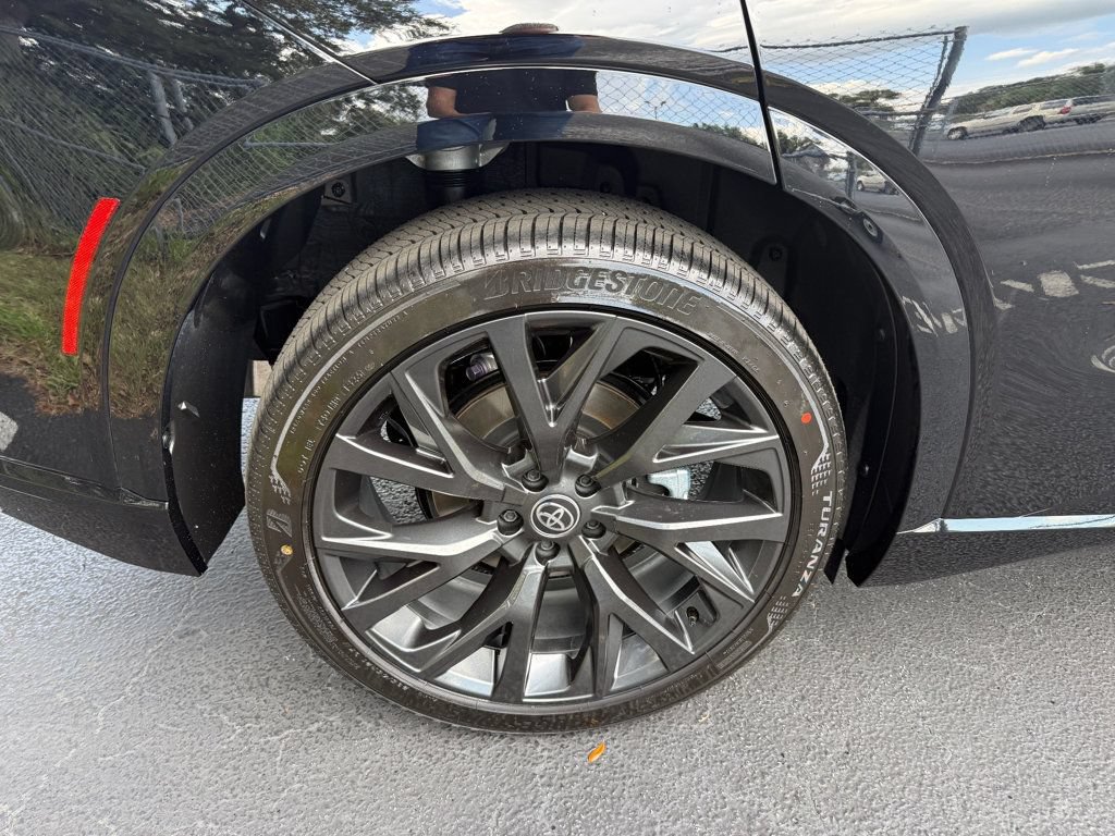 Used 2026 Toyota Crown Signia w/ Advanced Technology Package AWD/4WD image 38