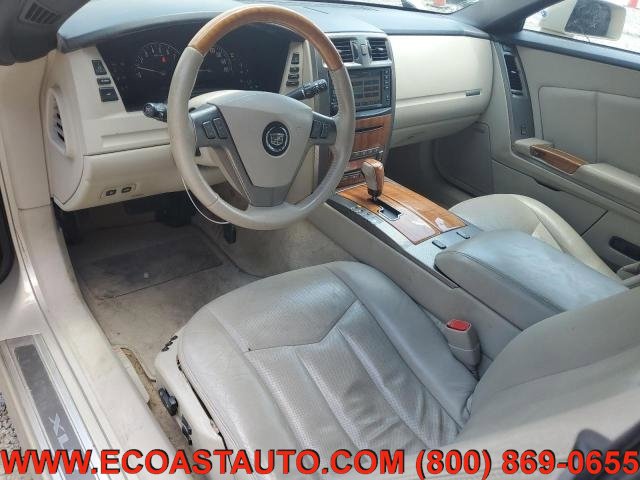 Used 2006 Cadillac XLR image 11