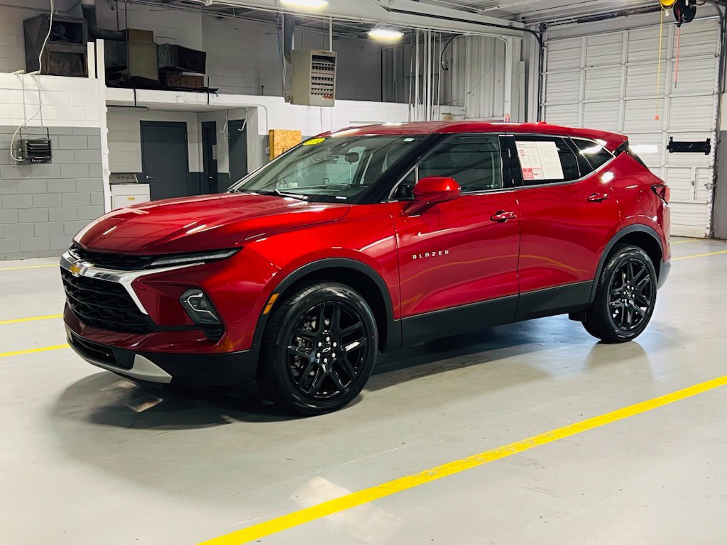 Used 2024 Chevrolet Blazer LT FWD image 13