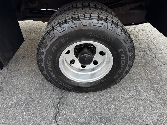 Used 2004 Ford F350 XLT image 7