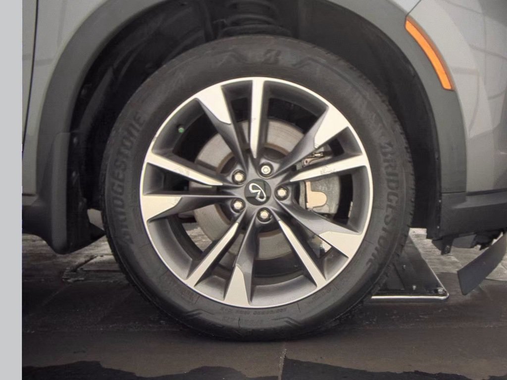 Certified 2023 INFINITI QX60 Luxe w/ Cargo Package FWD image 5