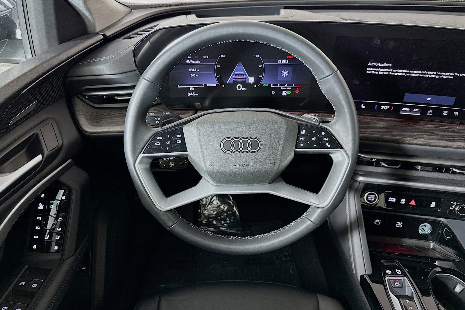 Used 2025 Audi Q5 Premium Plus w/ Premium Plus AWD/4WD image 5