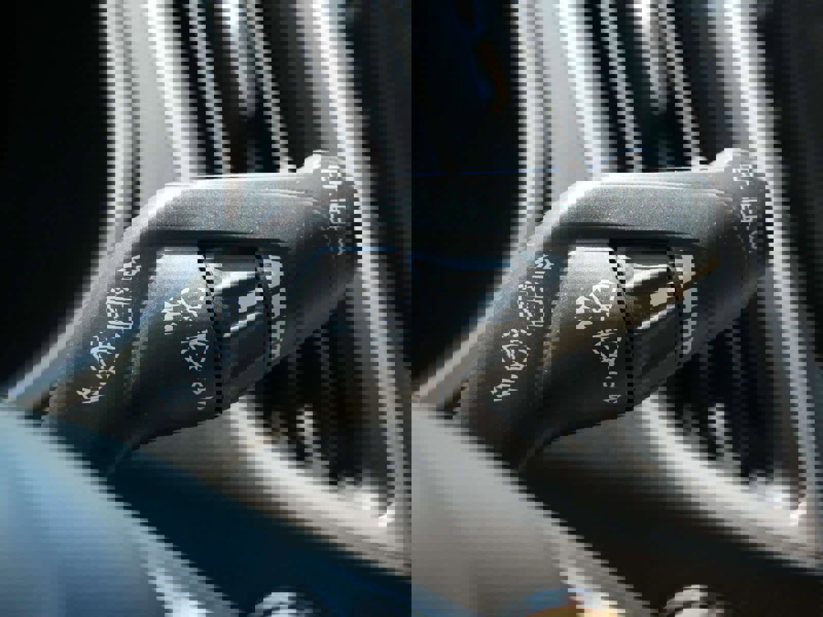 Used 2021 Ford Edge SEL w/ Convenience Package image 28